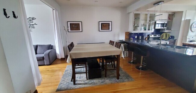 Salle a manger / Dining room - 8977 Rue Berri