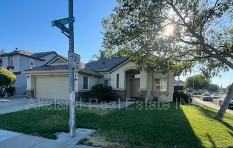 Primary Photo - 2058 Buena Vista Dr