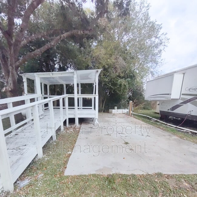 Building Photo - 2511 Farm to Market 646 Rd N