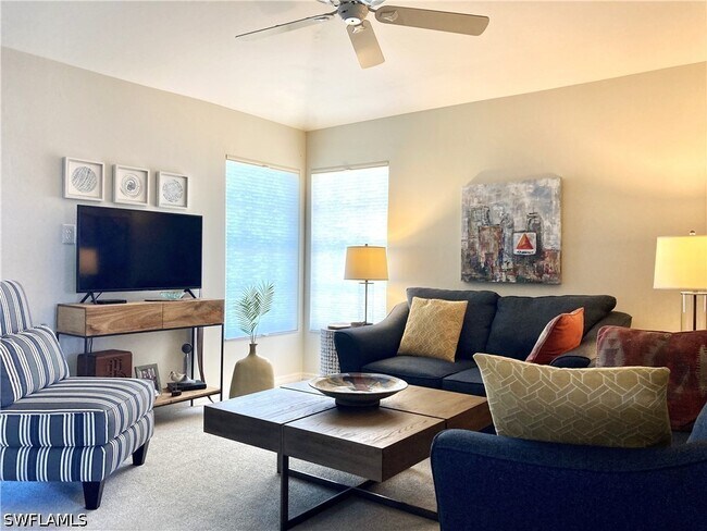 Foto del edificio - 13260 Sherburne Cir