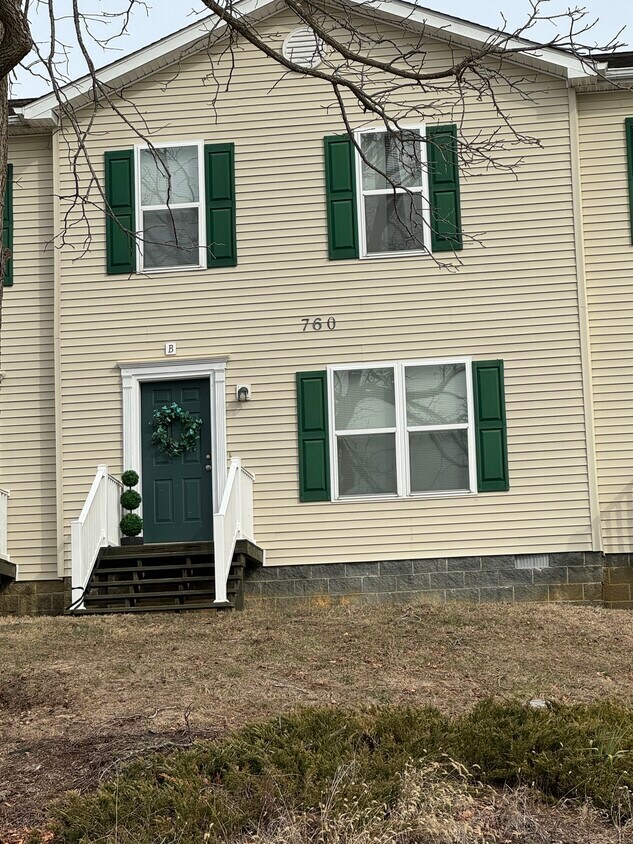 Primary Photo - 760 S 4th St