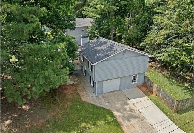 Foto del edificio - 1301 Daniel Ln