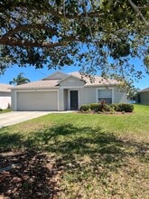 Building Photo - 833 Lake George Dr