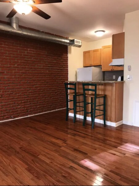 Building Photo - 758 S Darien St