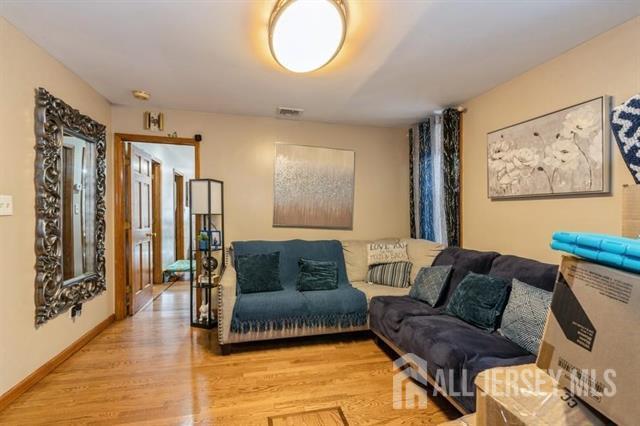 Foto del edificio - 1012 Paterson Plank Rd