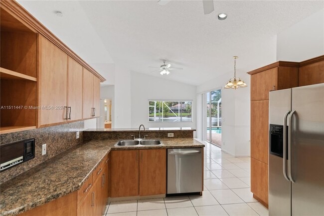 Building Photo - 4 br, 2.5 bath House - 1230 SW 102nd Ave #...