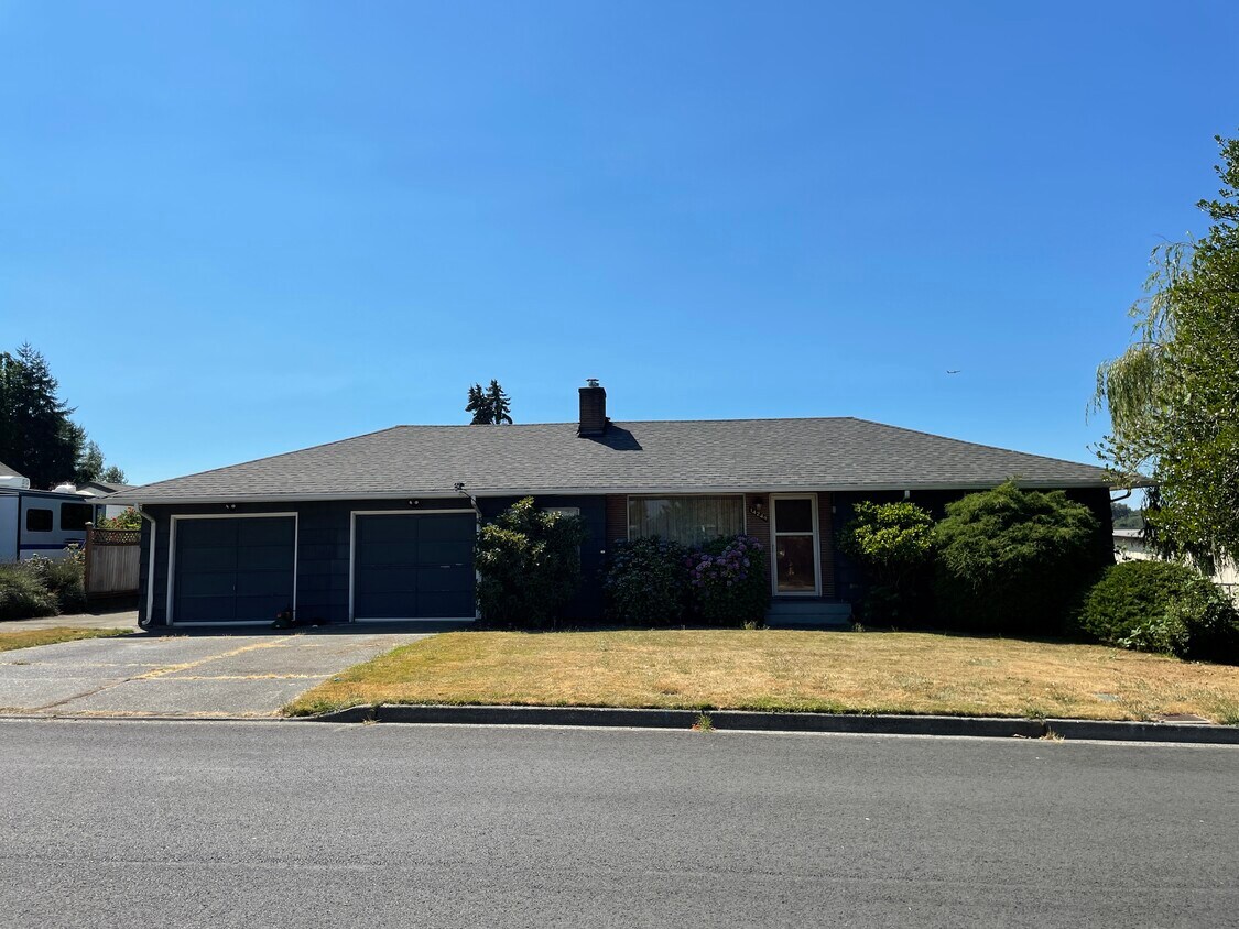 14249 56th Ave S, Tukwila, WA 98168 House Rental in Tukwila, WA