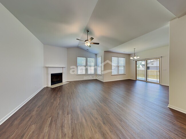 Building Photo - 104 Colewood Place