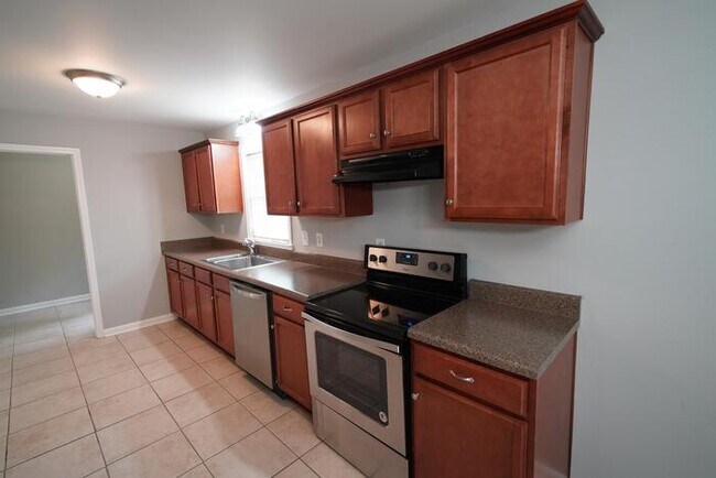 Foto del edificio - 6071 Ridge Way