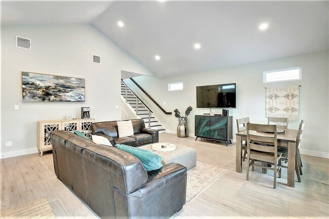 Foto del edificio - 224 E Oaks Ave