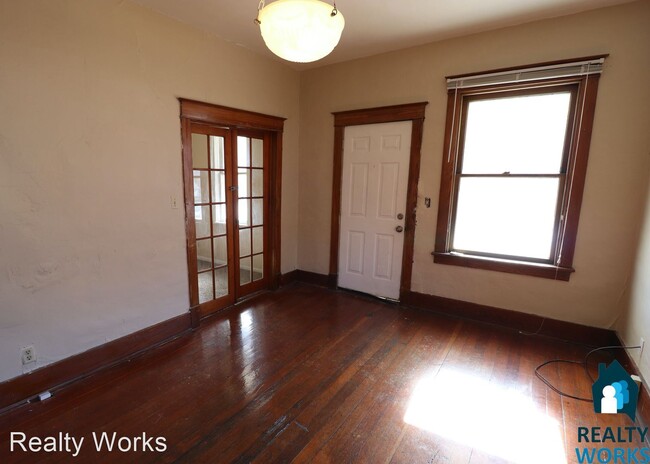 Building Photo - 3 br, 1 bath House - 804 Y Street