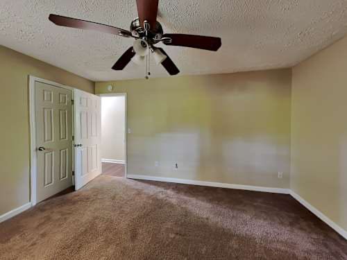 Building Photo - 1806 Oriole Trail