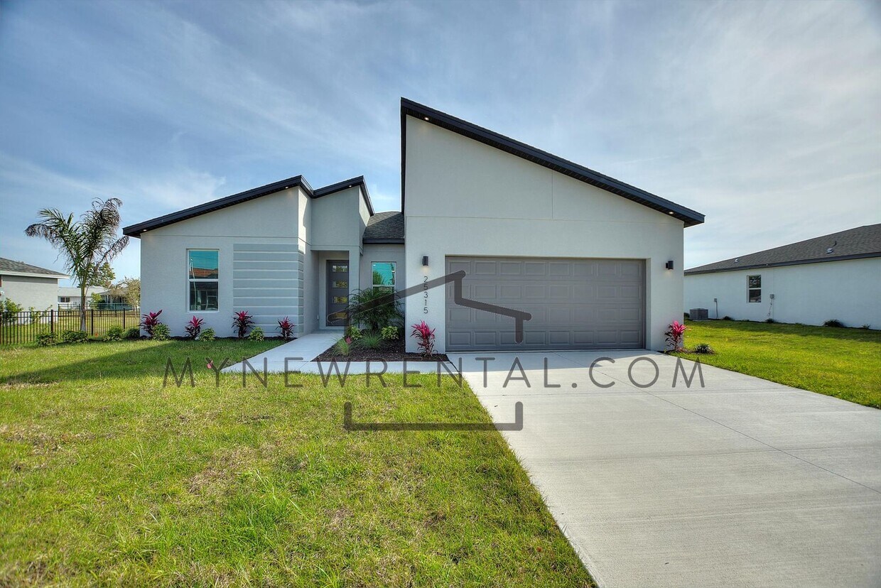 Primary Photo - 25315 Alicante Dr