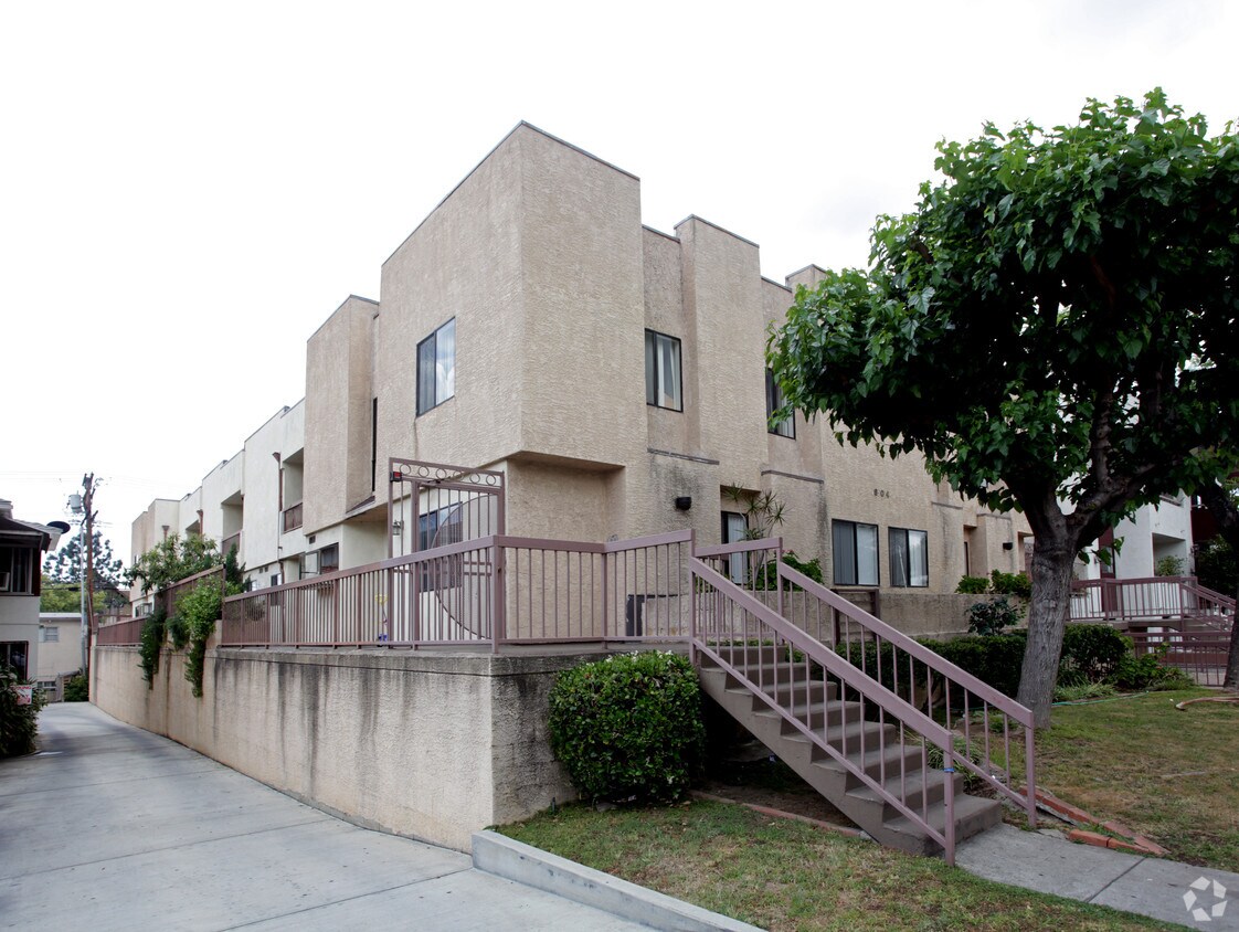 Building Photo - 604 Glenwood Rd