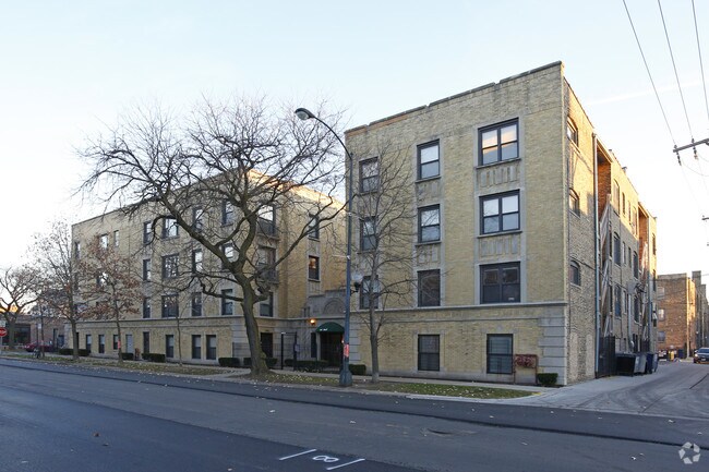 Exterior de Wilson Court - Wilson Court - 1901 W Wilson Ave