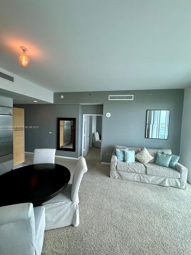 Foto del edificio - 950 Brickell Bay Dr