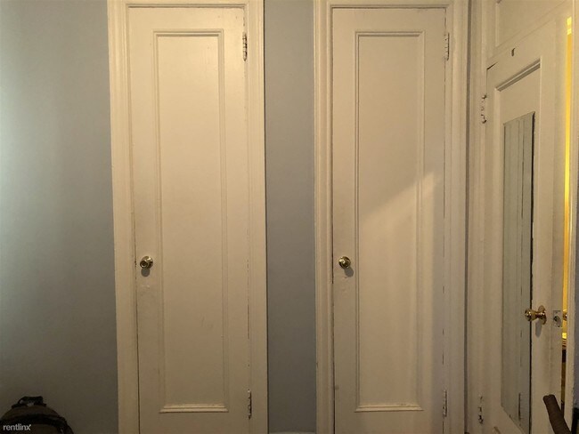 Foto del edificio - 116 E 83rd St