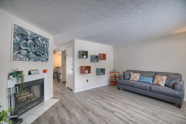 Building Photo - Stratford Chase Townhomes