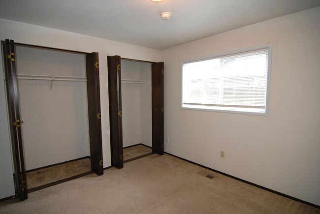 Foto del edificio - 4203/4205 Columbus St SE