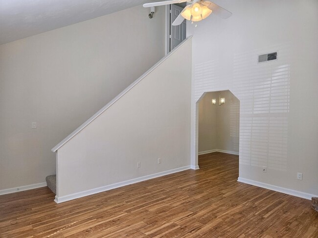 Building Photo - 431 Richview Park Cir E