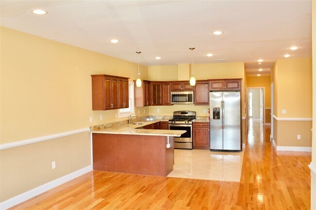Foto del edificio - 270 Seaview Ave