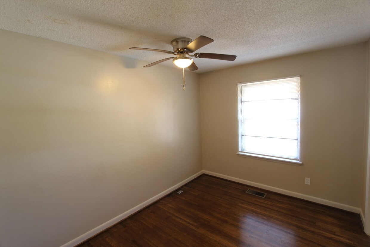 Primary Photo - New On The Market with Fresh Updates!!