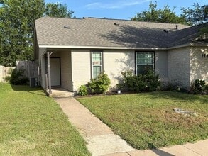 Building Photo - 12405 Alderbrook Dr