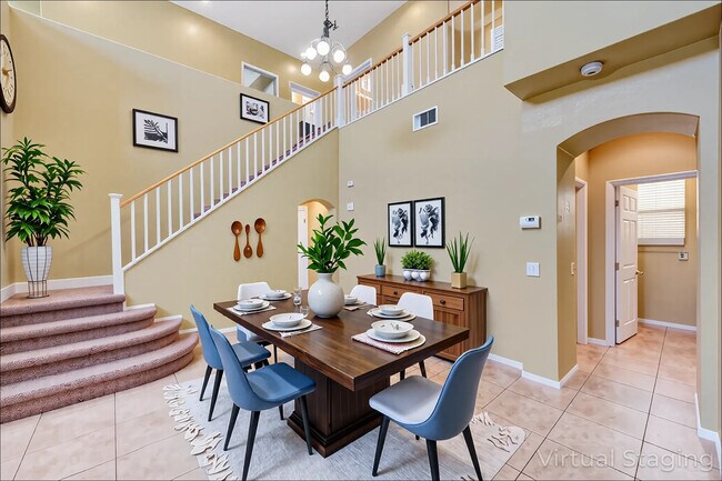Foto del edificio - 11248 Newbury Hills Ave