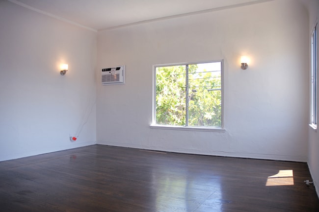 Building Photo - 405 N Spaulding Ave