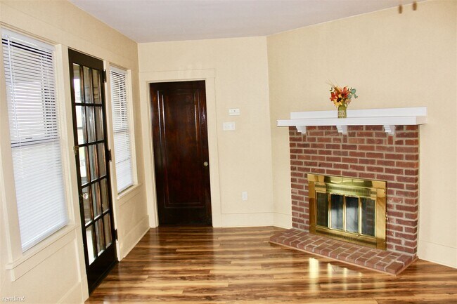 Building Photo - 1517 McFarland Rd