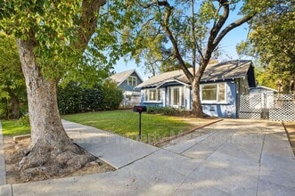 Building Photo - 507 Flower St