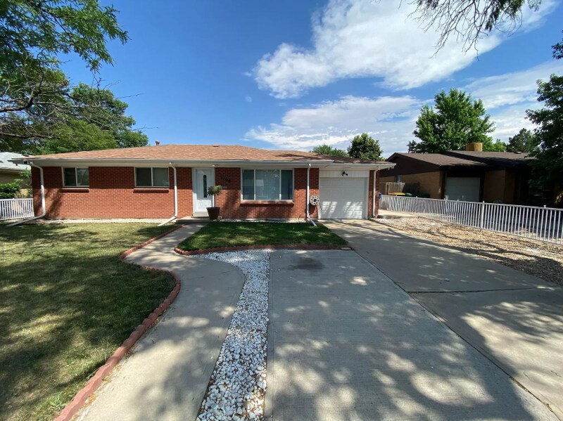 Primary Photo - 3212 Uvalda St