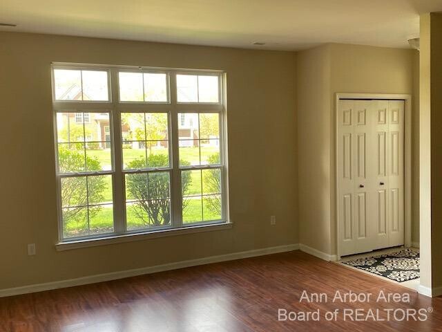 Foto del edificio - 3254 Primrose Ln