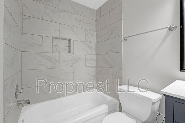 Foto del edificio - 870 Barrington Woods Cove