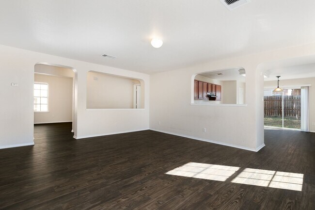 Foto del edificio - Highland Farms~Single Story 3 Bedroom with Study on Corner Lot