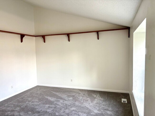 Foto del edificio - Remodeled 3bd 2ba ready for rent in Fox Hill neighborhood Aurora CO