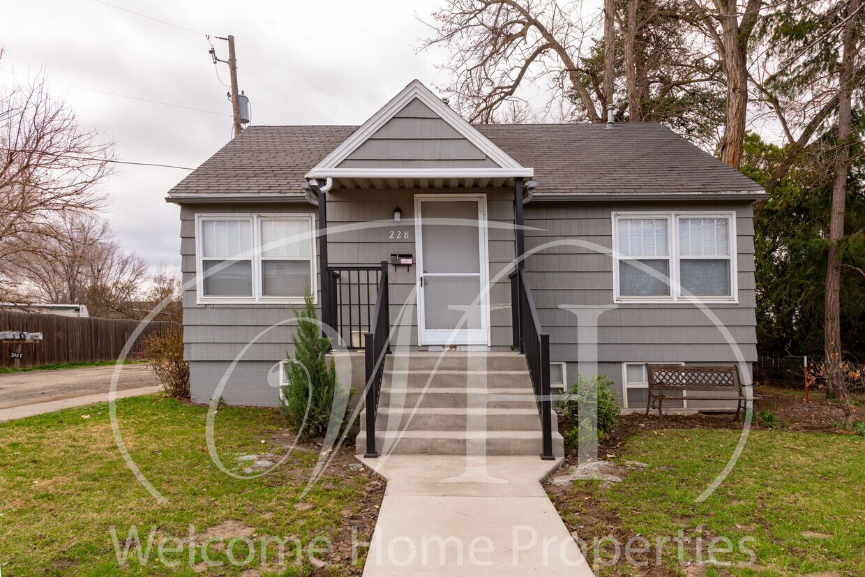 Foto principal - 228 SE 6th St