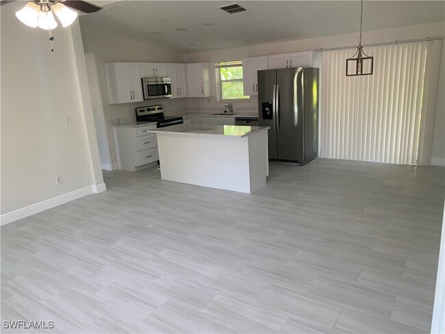 Foto del edificio - 1259 8th Ave N