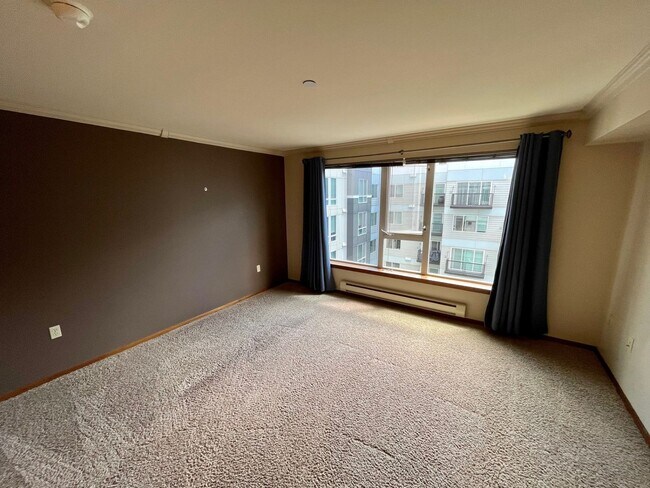 Building Photo - Luminaire Condominiums ~ Lake City