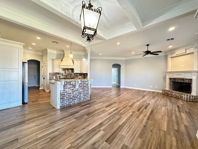 Foto del edificio - Half off the first Full Months rent! Close...