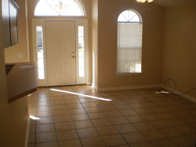 Building Photo - 11717 Cabana Ct
