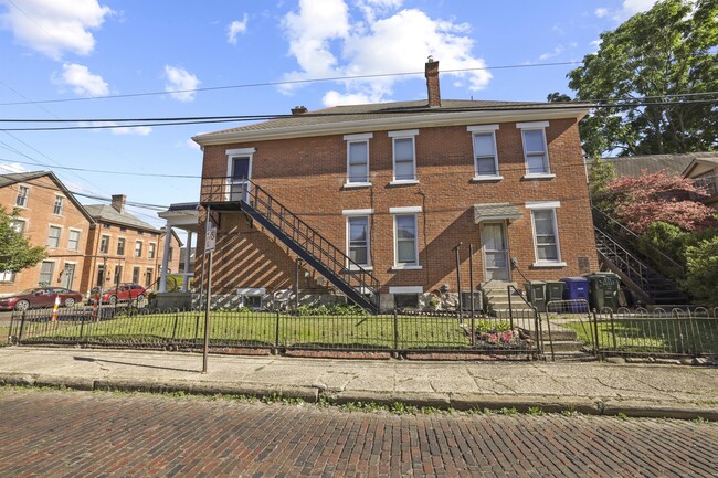 Building Photo - 575 1/2 City Park Ave