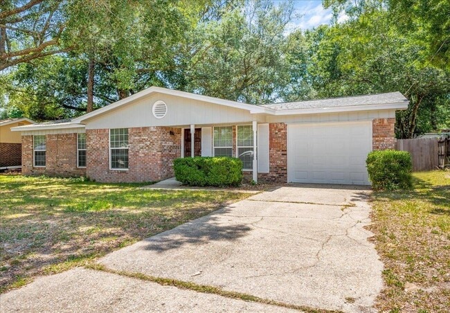 Building Photo - 107 Alan A Dale Dr