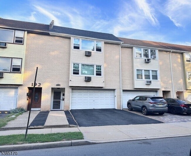 Foto del edificio - 190 Park St