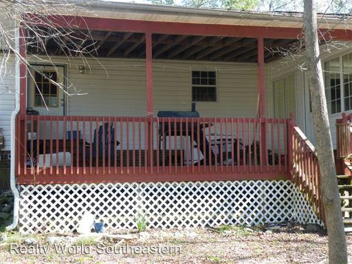 Building Photo - 324 White Oak Dr