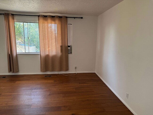 Foto del edificio - 265 E 5900 S