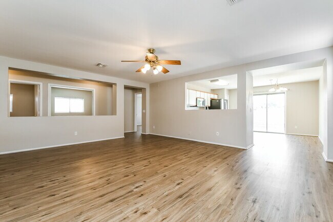 Foto del edificio - 11218 E Quarry Ave