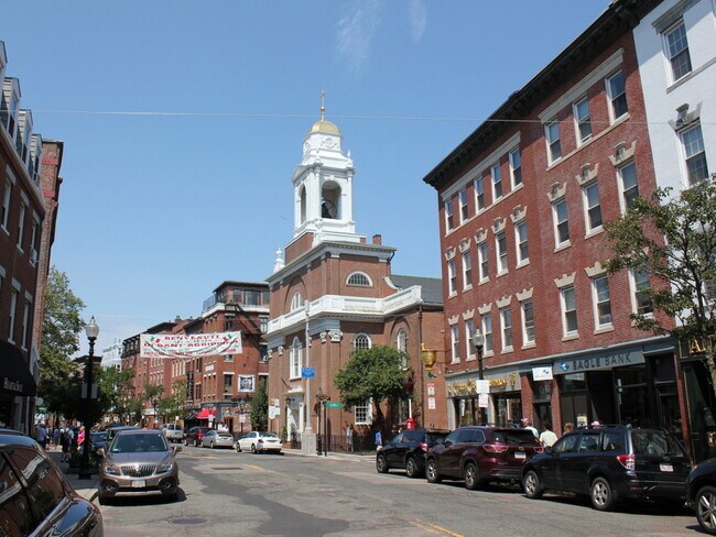 Building Photo - 430 Hanover St