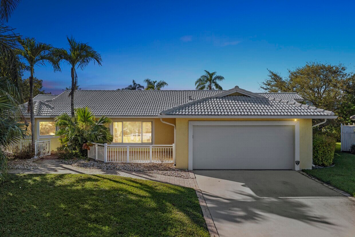 Foto principal - 10041 Crosswind Rd