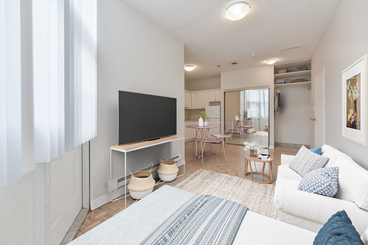 Building Photo - 250 St George St